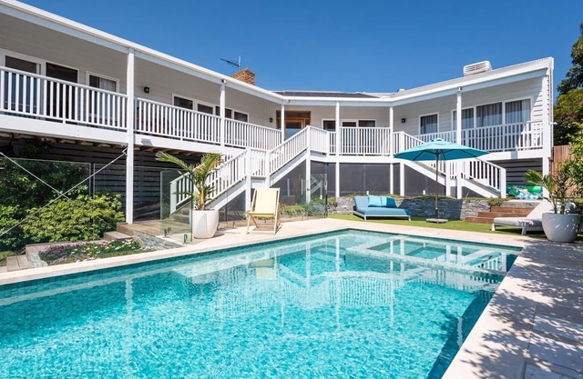 Mt Martha Coastal Retreat | Heated Pool & Water Views
