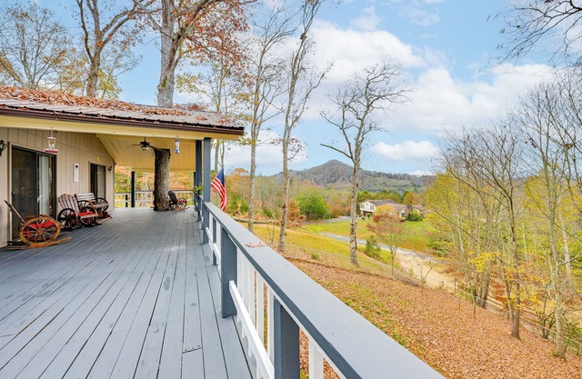 Mtn-View Home w/ Game Room in Franklin!