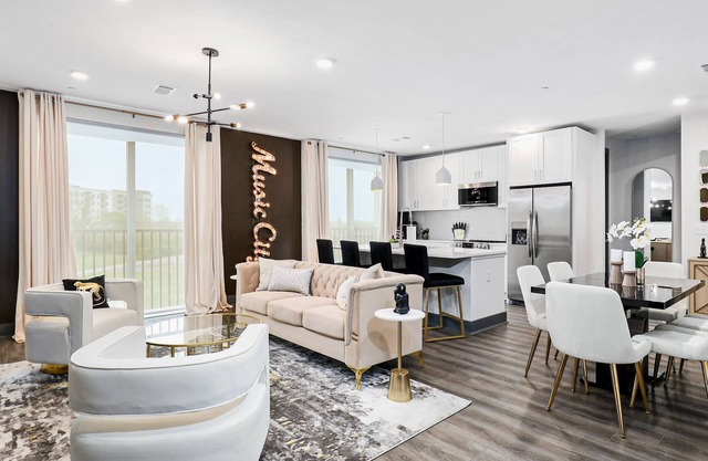 Muse | 3-bedroom condo with rooftop lounge & central AC - walkable to downtown