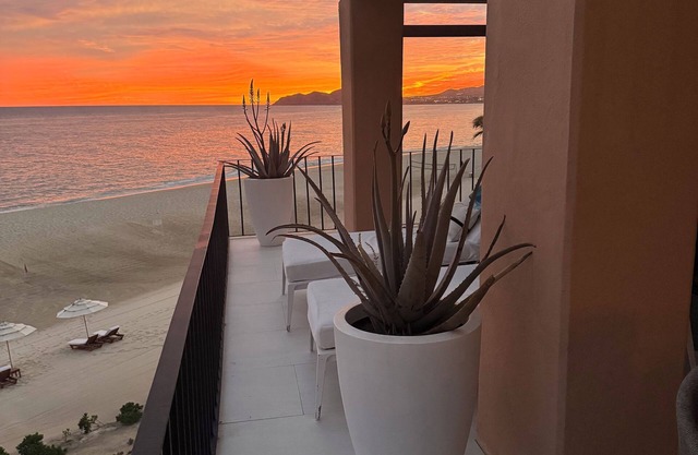Frente al mar moderno - Completamente remodelado