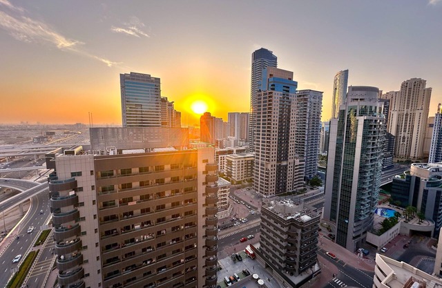 n1-Bedroom Haven with Mesmerizing City Views, 2 minutes from DMCC Metro.