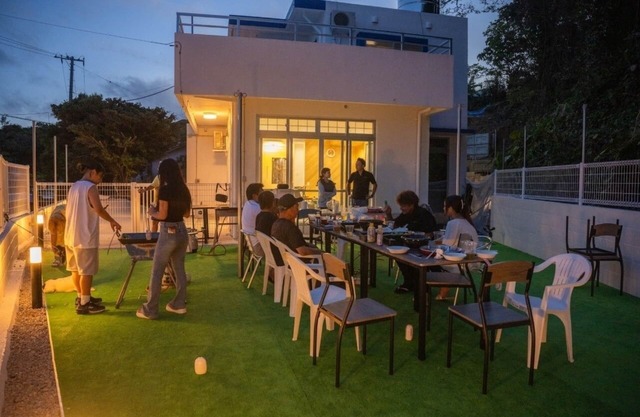 Nakijin / Max 18 people / 1 min. walk to the sea] Kaiyo, a playful inn where you can stay with your dog [Max 18 people