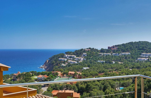 Villa con gran capacidad, vistas al mar y piscina privada - Tamariu-Costa Brava