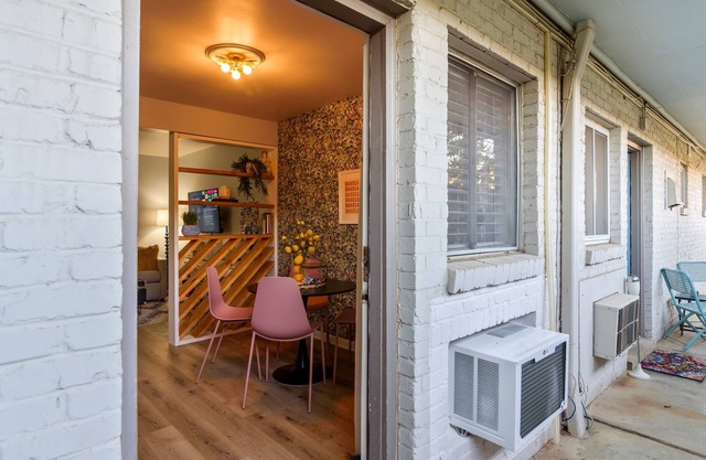 Hip Studio con piscina para el verano ❤️ Mins to Downtown Nashville