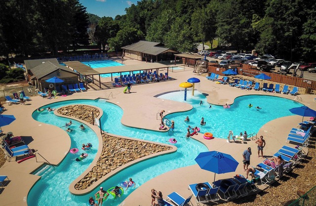 Nature Escape w/ Resort Amenities, Sleeps 4
