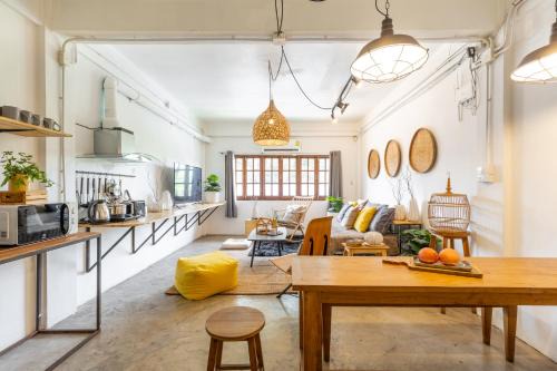 Near One Nimman 4Bedrooms TownHouse