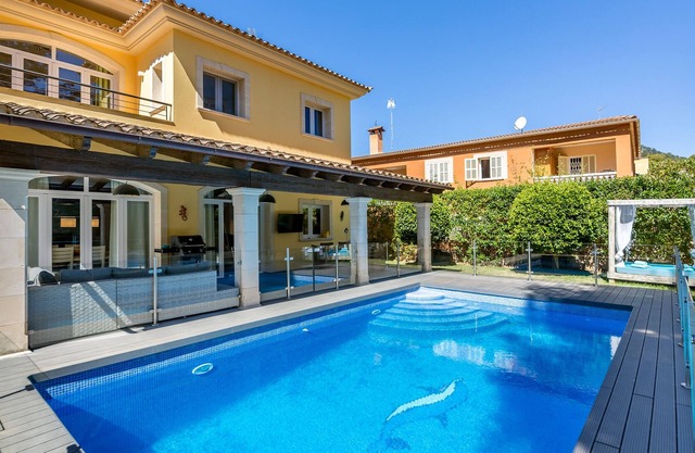 Cerca de la playa! Moderna Villa Paguera en Peguera.