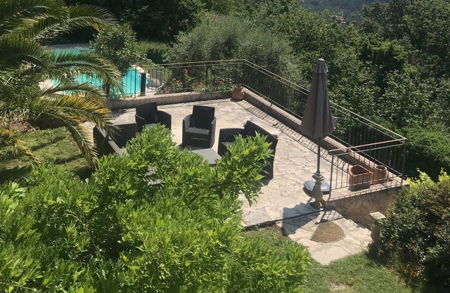 Near the village of Seillans house with a magnificent view