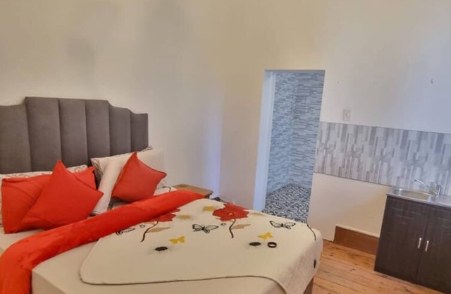 Neo & ruks guest house