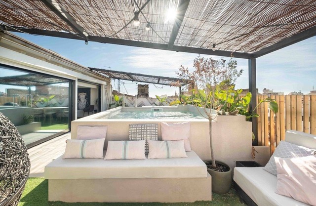 NEW! 2-Story Design Loft w/ POOL | Tru by Palmera