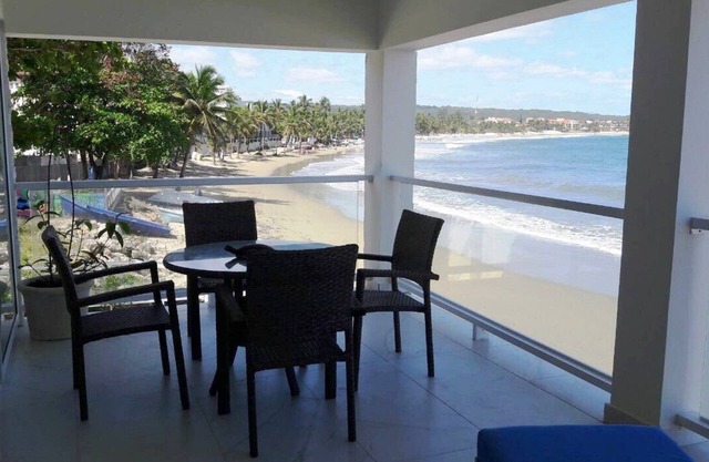 Nuevo condominio frente al mar 2BD en Cabarete central, vistas al mar, cerca de todo.