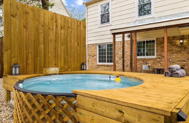 NEW! 4 Bed 2.5 Bath, House w/ Cowboy Pool and Fire Pit in Central DFW!