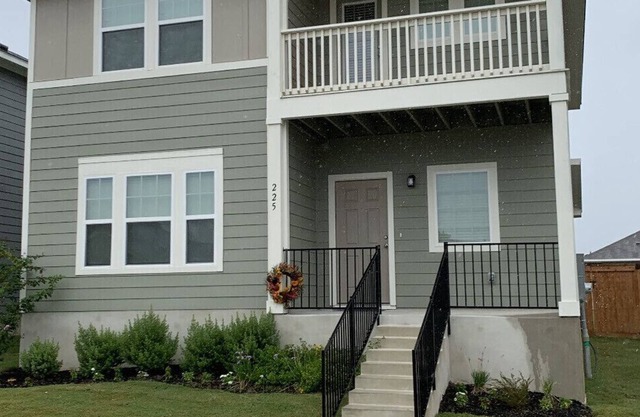 New 4 Bedrm Hm Pet Friendly Close to NB~Austin~SA Special Rates for longer stays