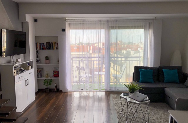 Nuevo y moderno apartamento dúplex en el centro de Belgrado