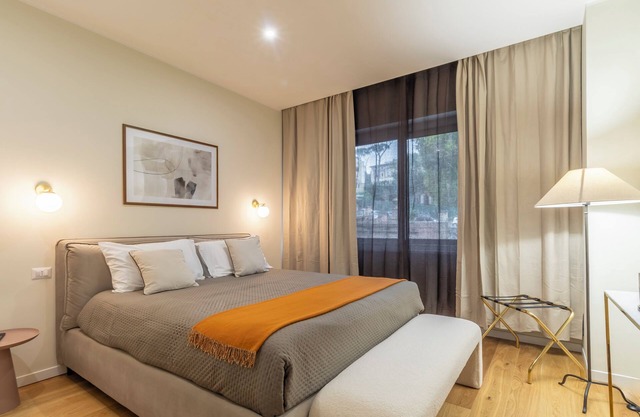 New apartment in central Rome, close to subway, full equiped, king bed, Wifi.
