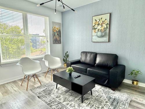 New ATL 1B1B Condo with Washer Dryer 525Pkwy310