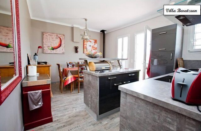 Nueva casa de estilo Vasco, 6 personas, 3 dormitorios, amplio jardín