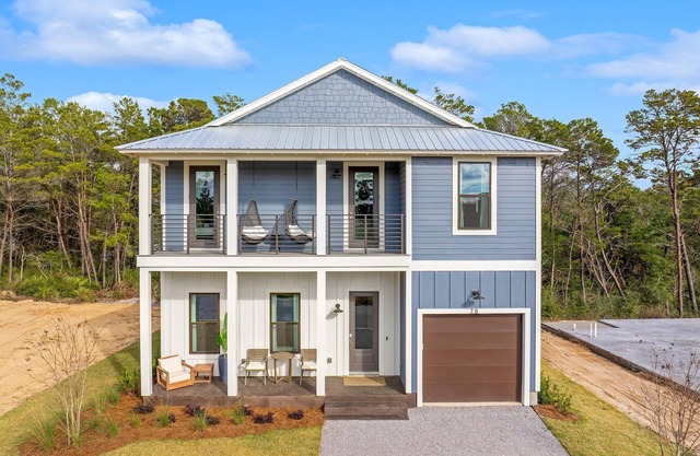 NEW Build! 4 min to Inlet Beach. 6 Bikes! POOL. 10 min bike to Rosemary Beach!