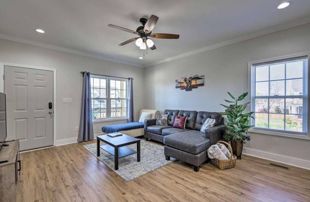 New-build modern house in Downtown Macon-Best Location with King Bed & Spa Bath