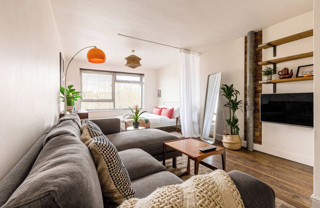 New! Dreamy Leytonstone Studio | 5 min to Tube