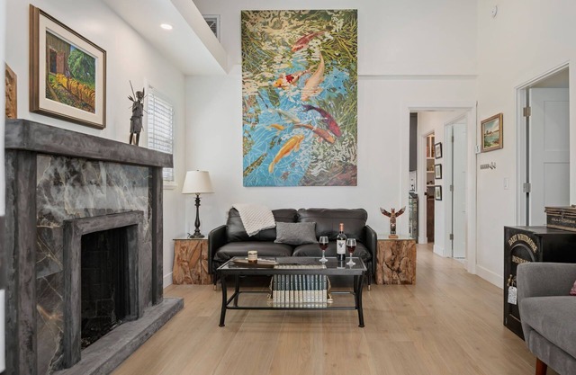 NEW Driftwood Villa – 3BD, 2BA Close to Beach and Everything!