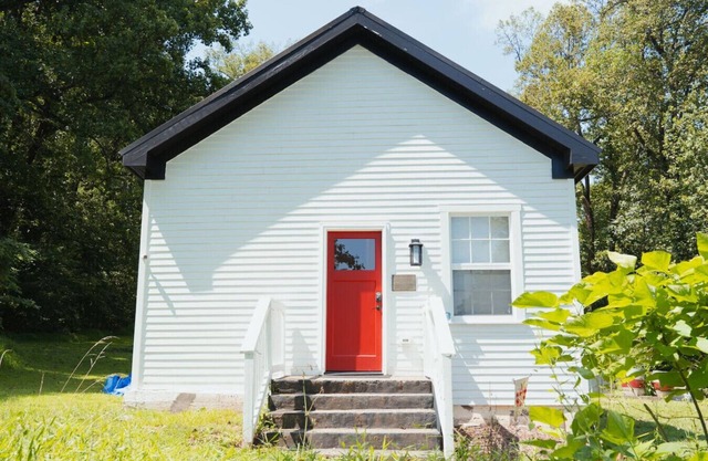 NEW! Historic Schoolhouse HotTub+FirePit+Wineries