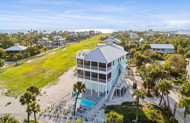NEW Gulf View Luxury Home W/Pool & Club Amenities