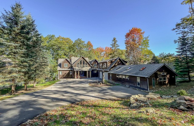 New: Lakefront Luxury Home with Private Indoor Heated Pool!
