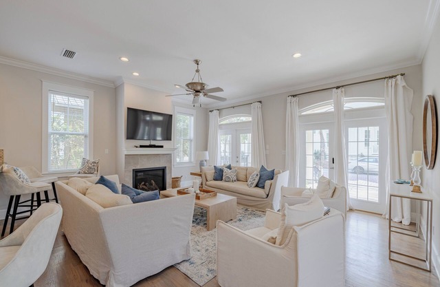 New Listing! Charming 4-bedroom Luxury home!