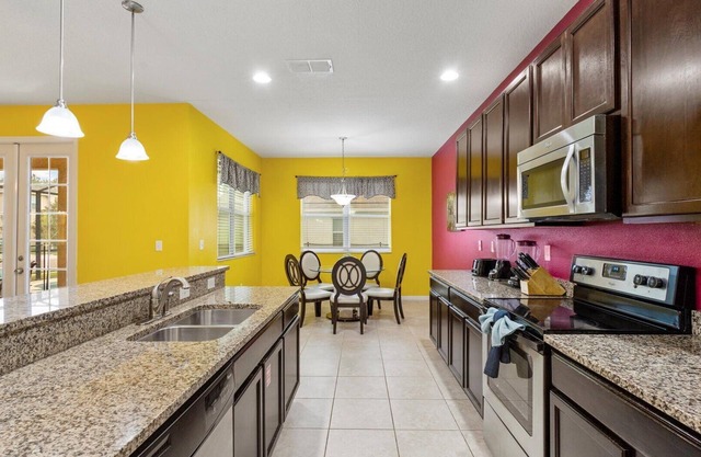 Disfrute de Orlando con nosotros - Crystal Cove - Villa espaciosa e increíble de 7 habitaciones, 5 baños, 6 millas a Disney