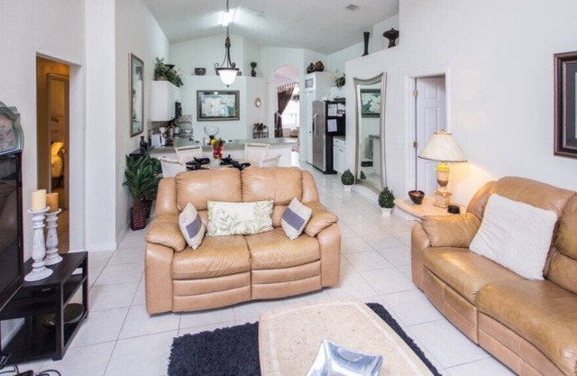 Ofertas modernas - Estaciones - Increíble y acogedora 4 habitaciones 3 baños Villa - 6 millas a Disney