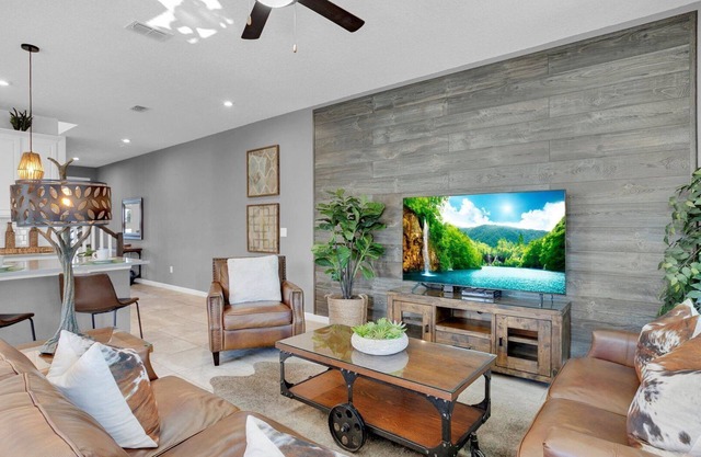 New Listing! Solara Resort, 8mi to Disney & 15mi to Universal - GRH584919