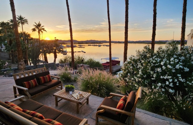 NEW LISTING The 9 Palms River House is where the Old West meets Lake House charm