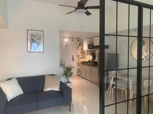 New & lovely 1 BR Makati condo