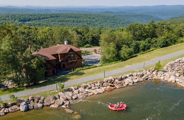New! Luxury Lodge w/ Pool, Sauna & Theater
