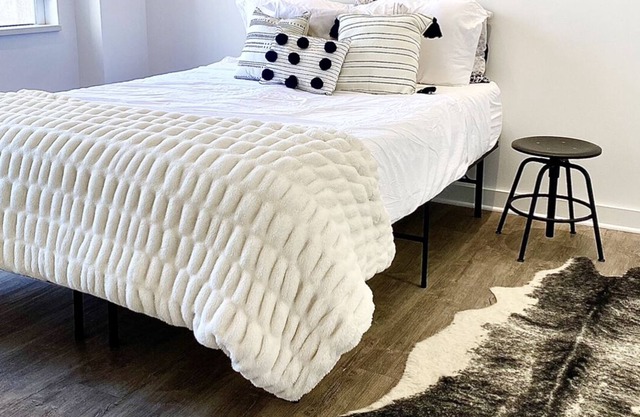 New! Luxury modern 1 bedroom unit Downtown KC