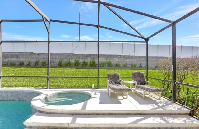 NEW! Luxury Windsor Palms Villa w/Pool Near Disney!