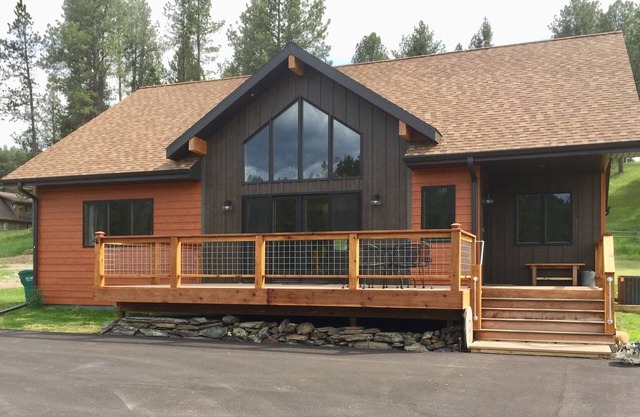 Nuevo Modern Lodge! Central Black Hills, 4 recámaras / 2 baños - 10 min. al monte. Rushmore