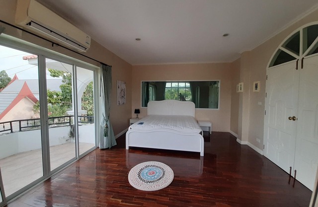 ¡¡Nuevo!!Villa con vistas a las montañas con piscina