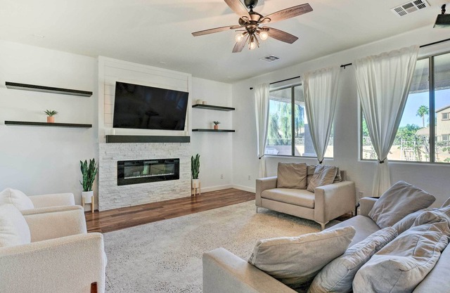 NEW! Pet-Friendly Queen Creek Retreat w/ Home Gym!