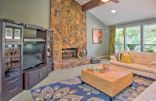 NEW-Plano Home w/Patio-17Min to Crayola Experience