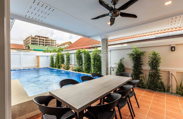 Nueva villa privada de 5 dormitorios con piscina y sauna