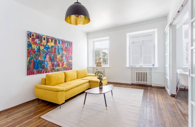 Nuevo apartamento tranquilo y acogedor en el casco antiguo de aparcamiento gratuito Pamenkalnio