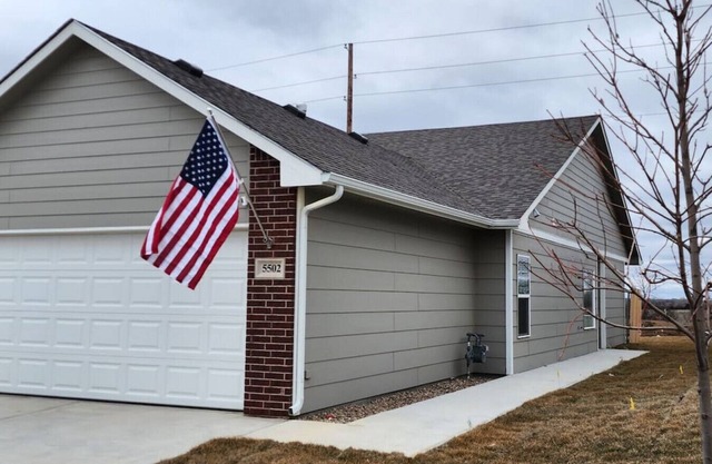 New single level 3 bed 2 bath