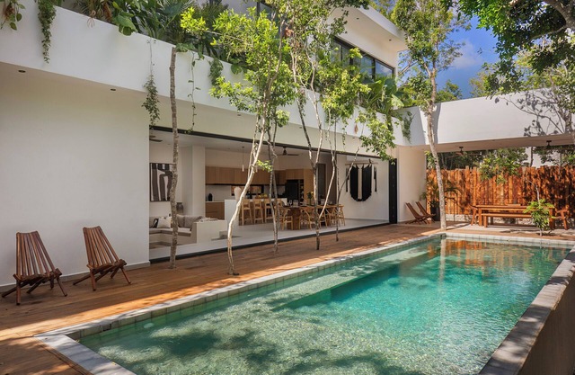NEW! Spacious 5 Suites Villa with gorgeous outdoor space in delightful Tulum,