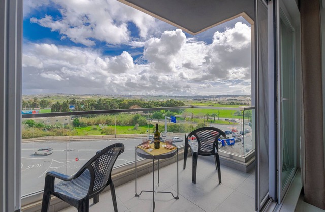 New Spacious Apartment 3 Bdr 2 Bth Bugibba 47