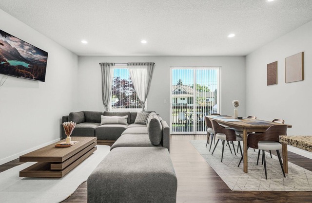 NEW Stunning 3BDRM Family Home In Downtown W/ AirHockey