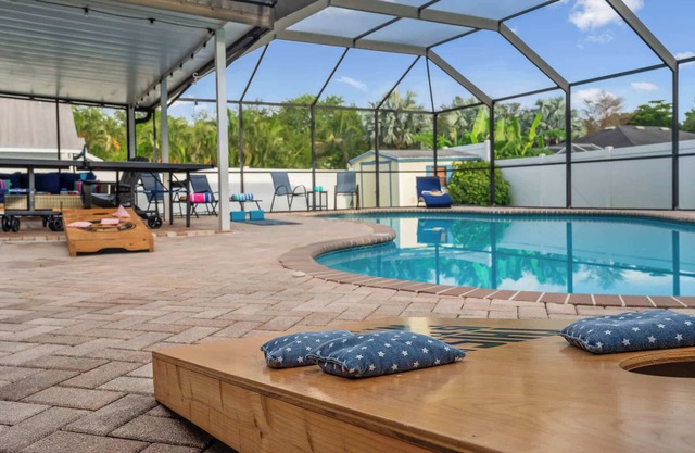 NEW! Sunshine Getaway! Heated Pool, Hot Tub, Games