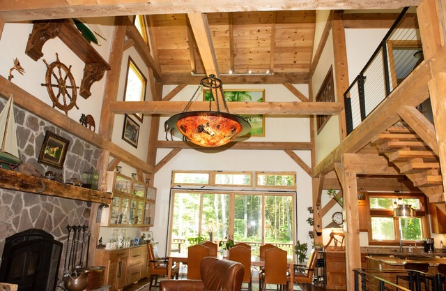Nueva casa con estructura de madera con plano de planta abierto en 2. 5 acres a solo 6 millas. de Saratoga