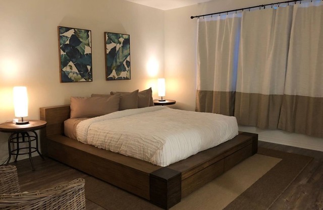 Nueva casa adosada 3bd / 2. 5ba todas las comodidades vista de la bahía cerca del campo de golf y la playa